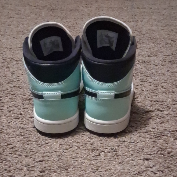 AIR JORDAN Womens/ big girls "Aqua Black" BQ6472 300 - Picture 6 of 8